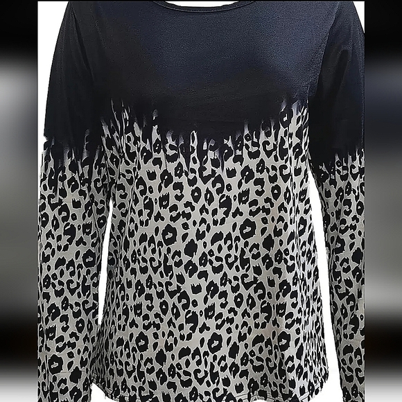 Women's T-shirt Casual Leopard Print. - Picture 2 of 6